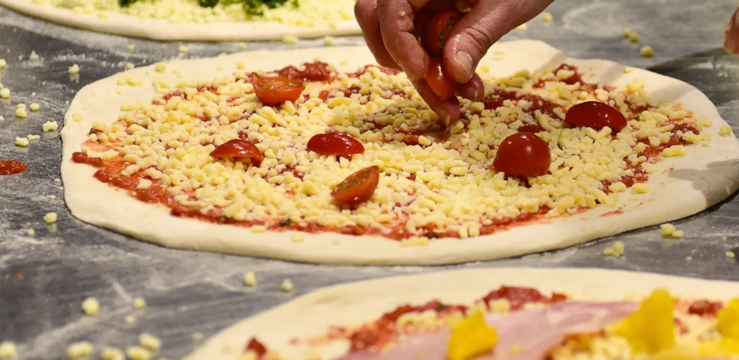 Heinosen käsintehty artesaanipizza