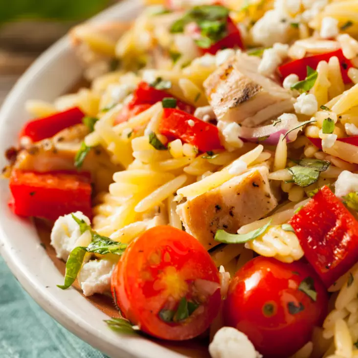 BROILERI-PASTASALAATTI - Salaatit - 1672 - 1