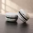 MACARON, MUSTIKKA-VANILJA 12 KPL - Macaron-leivokset - 10803 - 1