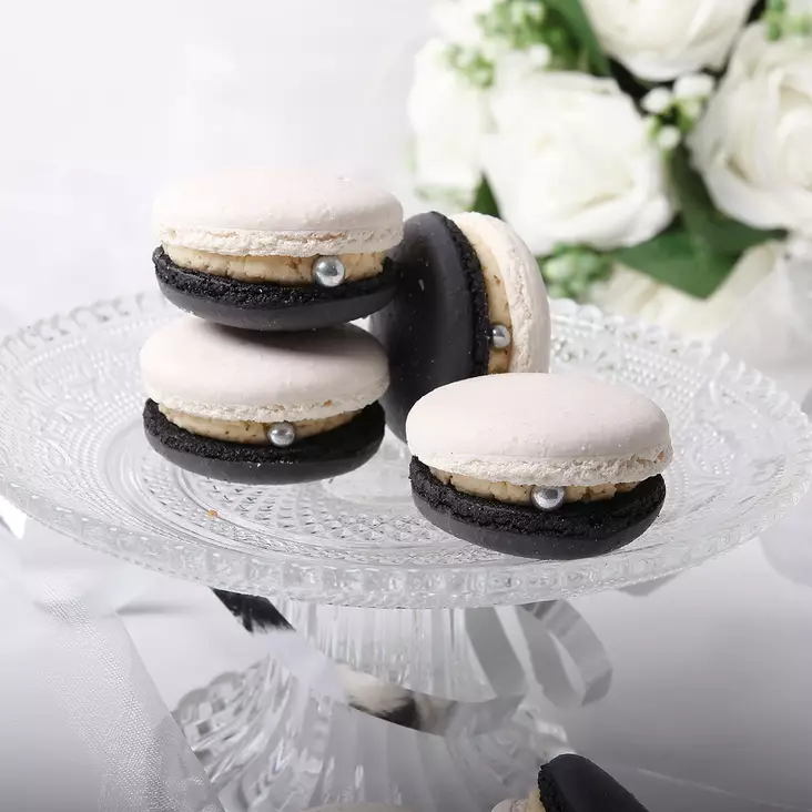 MACARON, YO-LAKKI 12KPL - Macaron-leivokset - 10824 - 1